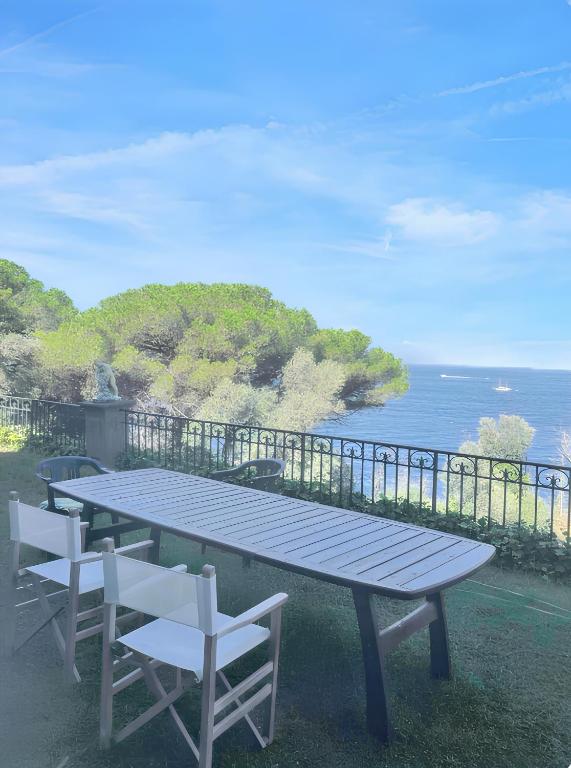 Spacious apartment with sea view in Massa Lubrense - 1