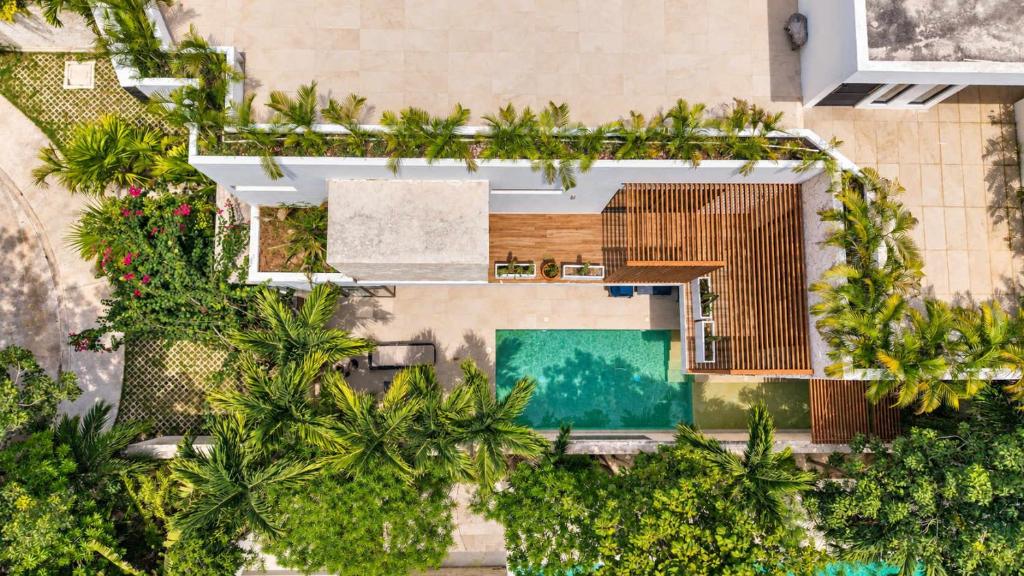 Elegant 4 Bedroom Villa, Gated Access & Personalized Concierge - 3