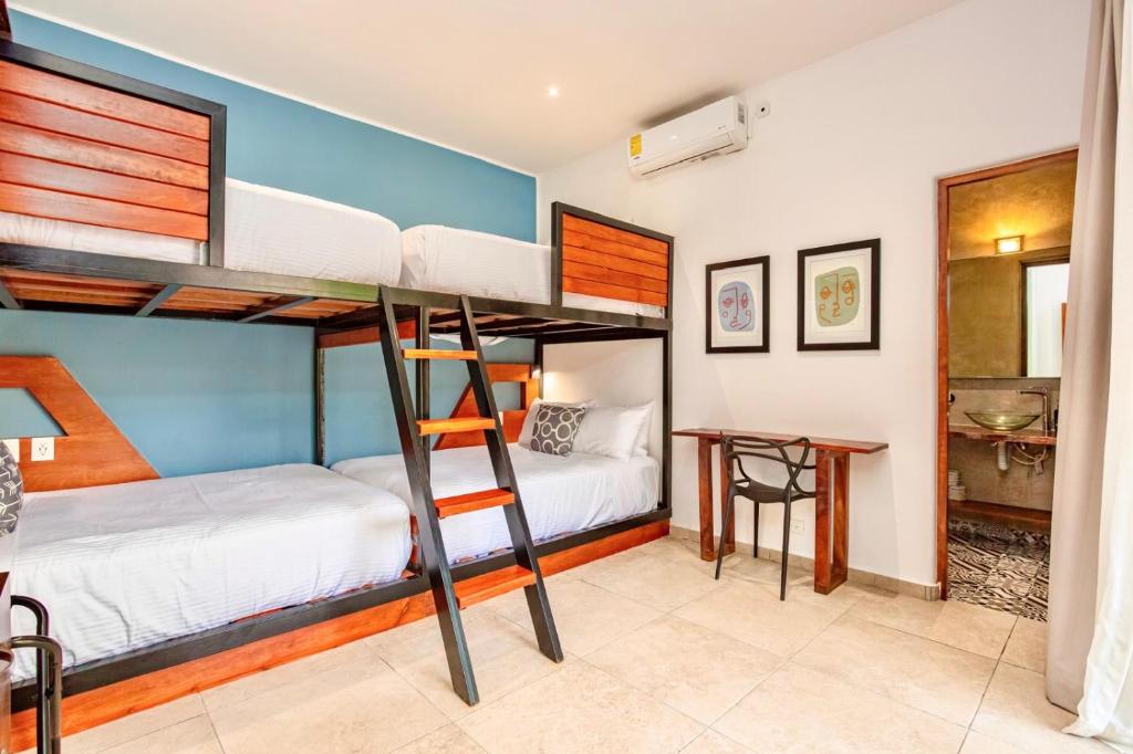 Heaven Villa 4BR Jungle Vibes Private Pool - 4