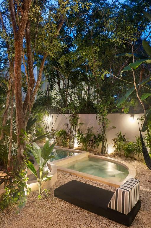 4BR Jungle Villa with Jacuzzi in Private Gated Community - 4