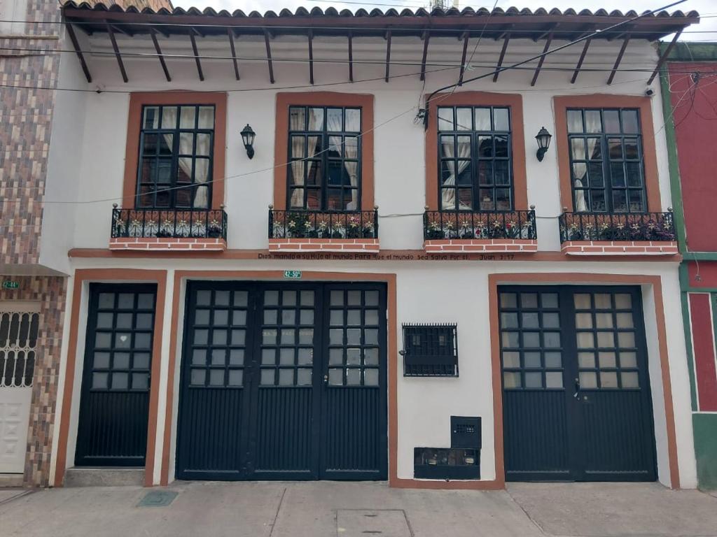 Hogar COLONIAL - 1