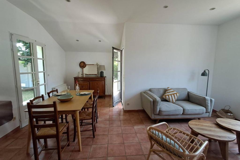 Family home 500 meters from the beach sleeps 6 - 2