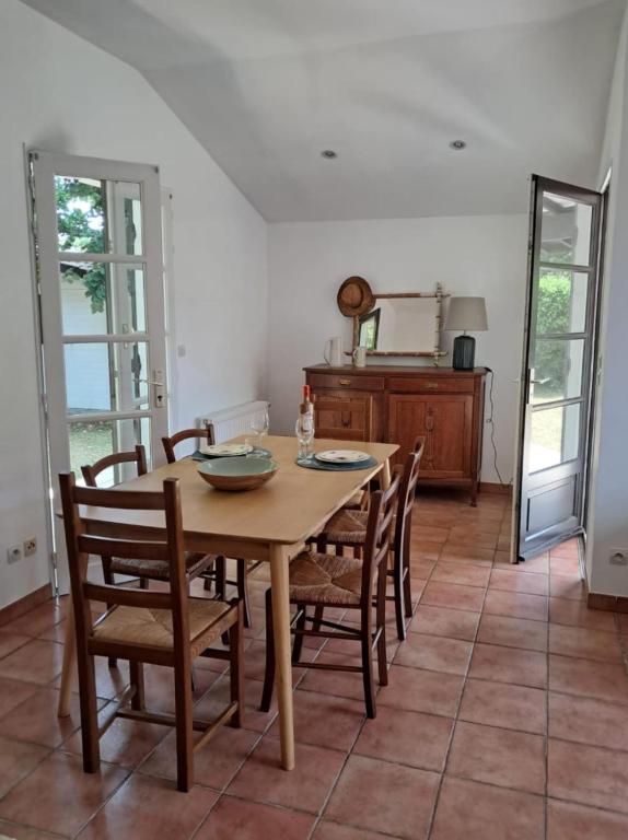 Family home 500 meters from the beach sleeps 6 - 4
