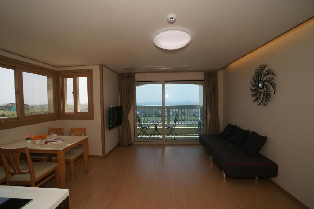 Jeju The Ocean Hill Pension photo