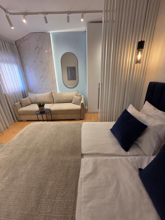 Regent Blue Apartments - Free Private Parking - 1