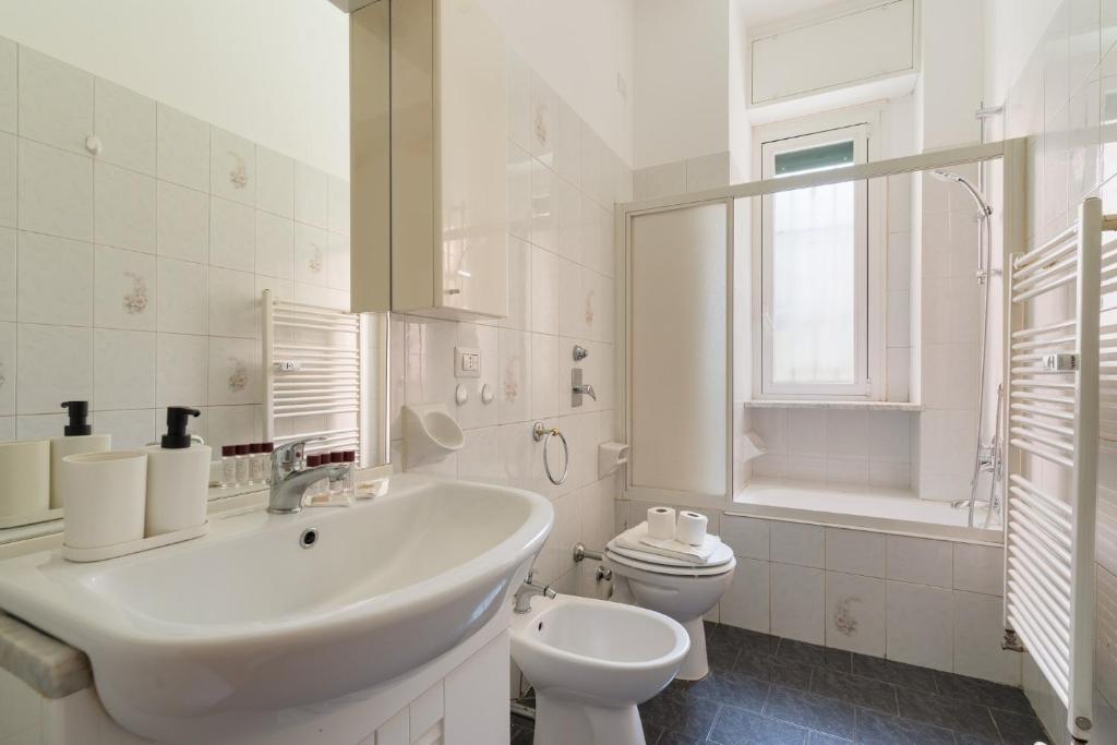 GuestHost - Comfy and Roomy apartment in Milan - 4