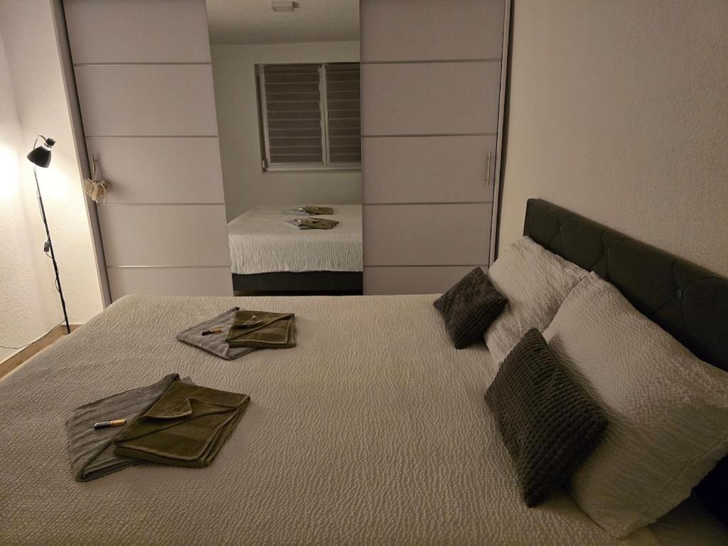 Warm and cozy apartment, Underfloor heating and free Parking - 5