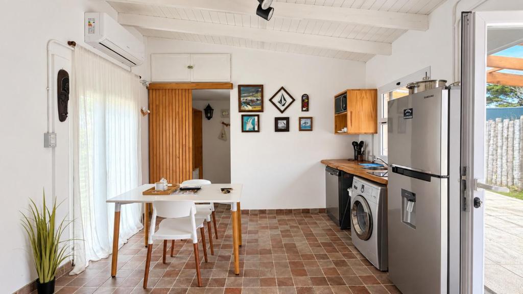 Cabin 3 - Casa en complejo para 2 personas con parrilla y pileta en Acantilados - Hola Sur - 1