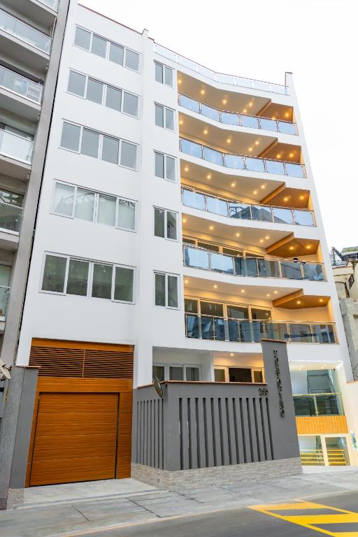 Miraflores by Larcomar new Apt 2 bedroom - 3