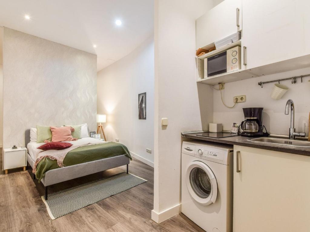 Studio Gran Vía VIII by Interhome - 2