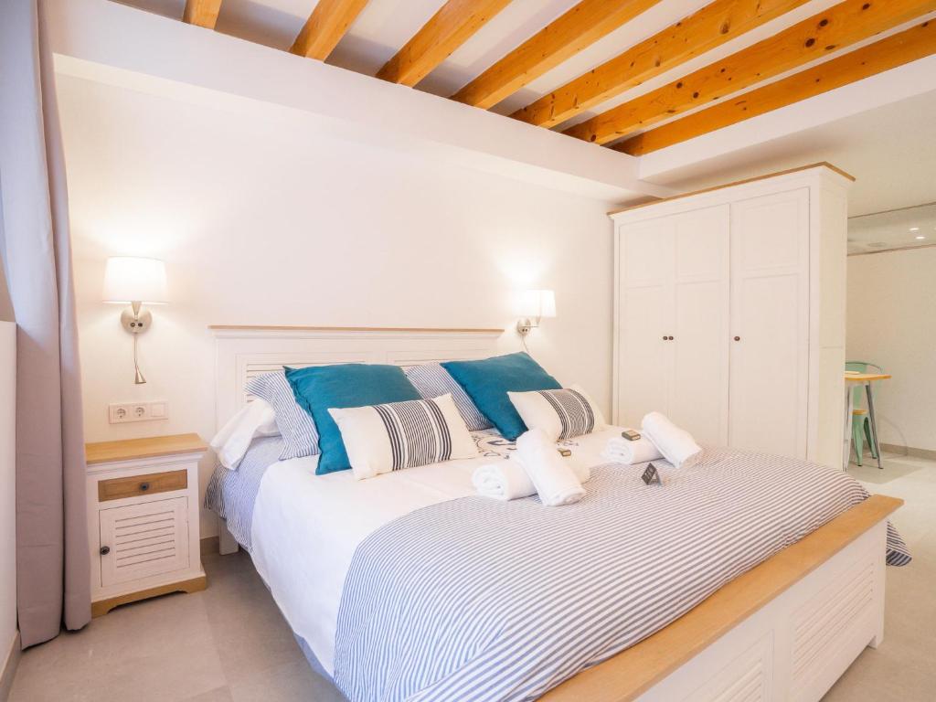 Apartment URBAN SUITES GALLERY PALMA TI-75 by Interhome - 2