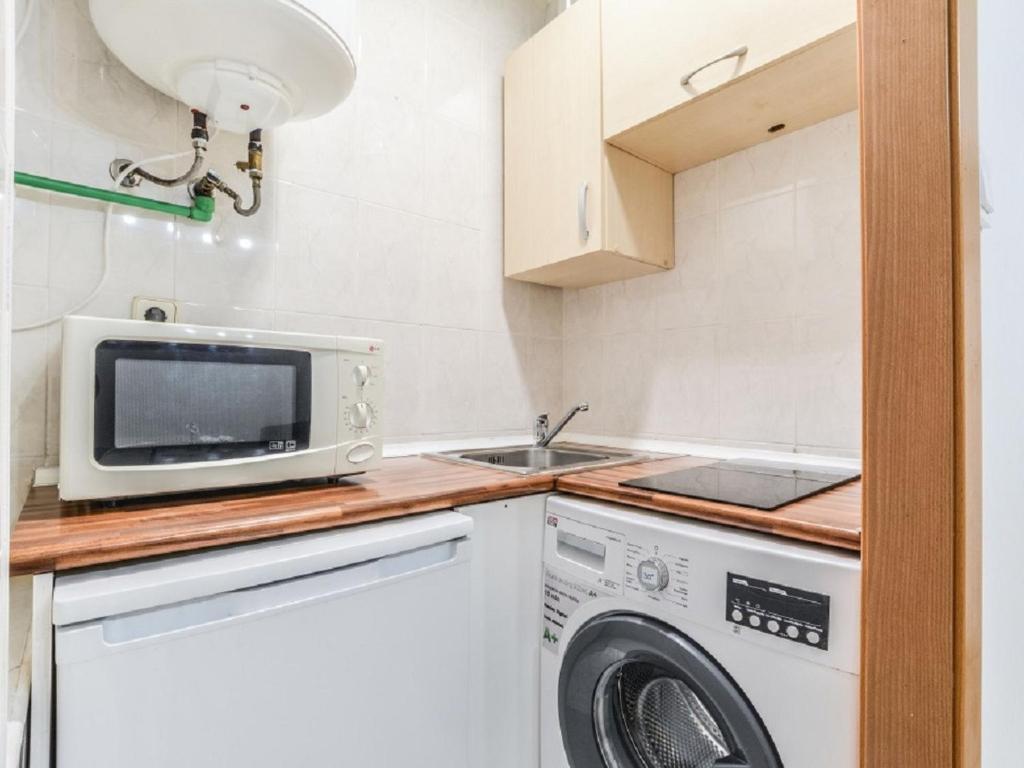 Apartment C Plaza de España 2B by Interhome - 5