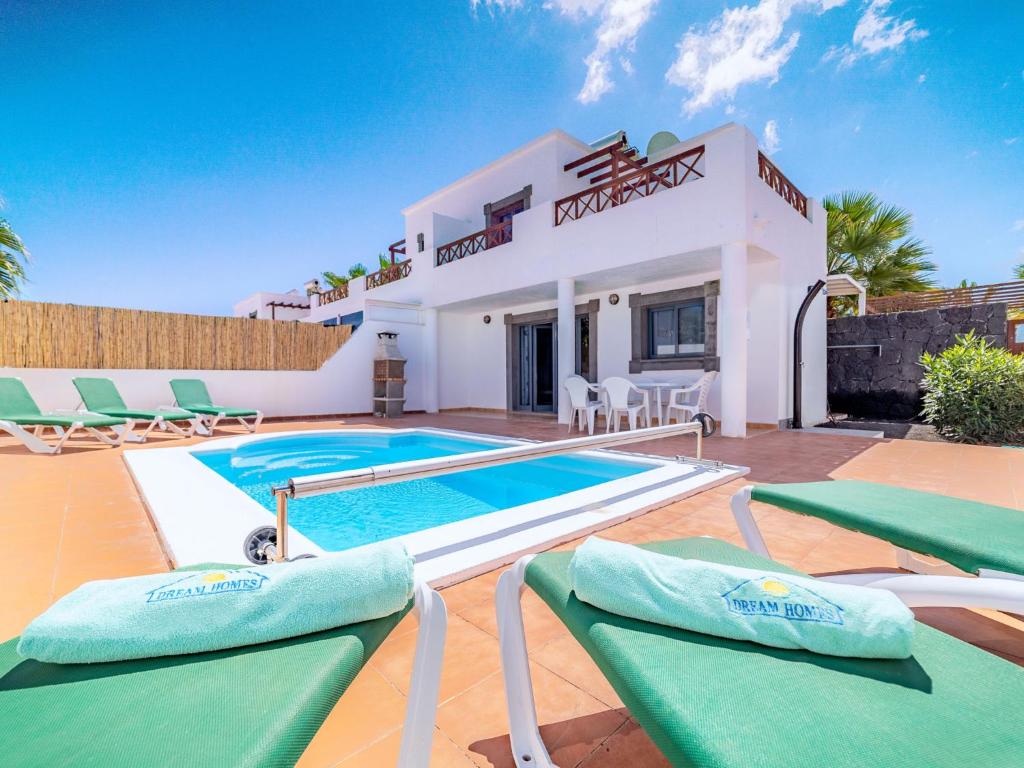 Villa CASA LAGO- private villa in Playa Blanca by Interhome - 1