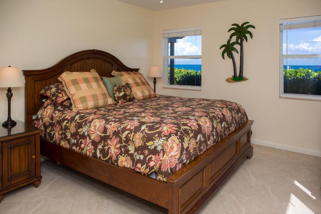 Royal Flamingo Villas photo