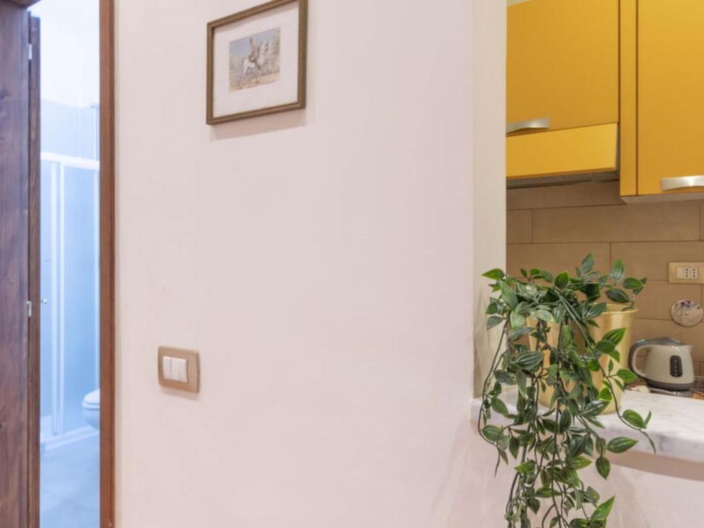 Apartment Vintage Apartment In Florence by Interhome - 2