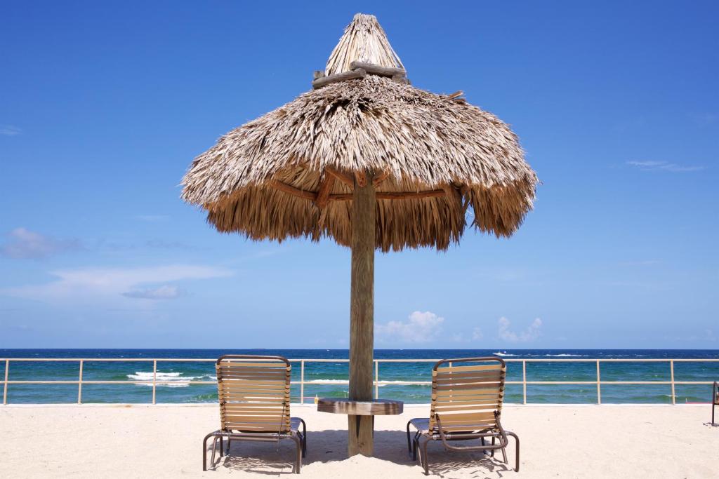 Royal Flamingo Villas photo