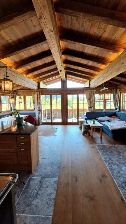 Altholz Chalet mit Garten und Fitnessraum in Söll - 1