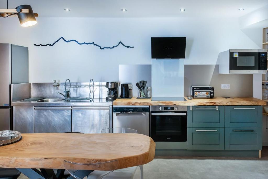Central Villa with prm access - 3