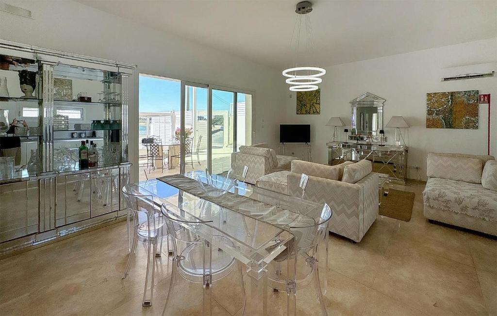 Beautiful Home In Avola With Wifi - 4