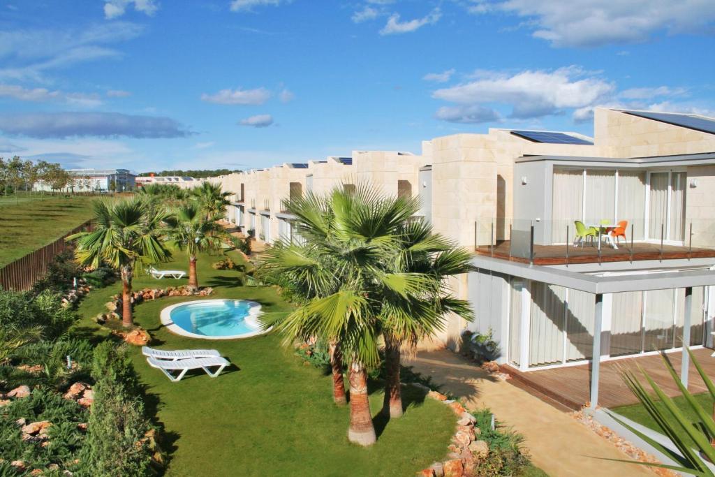 L' Escala Resort photo