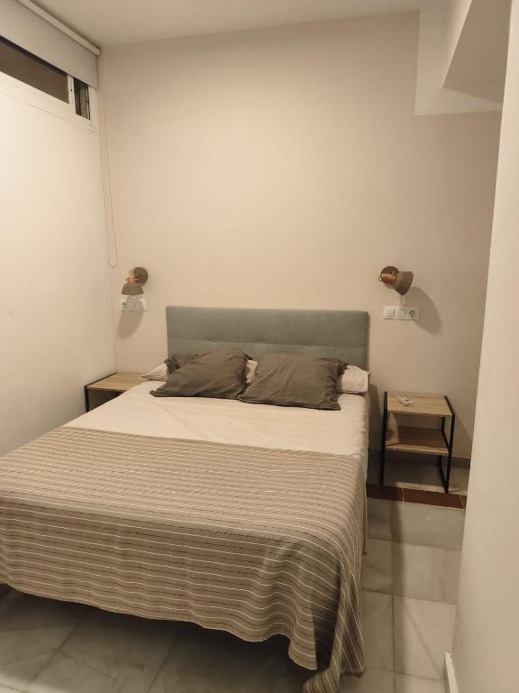 Duplex Carlota- 3-Bedroom Duplex for 6 with 3 Bathrooms and AC - 4
