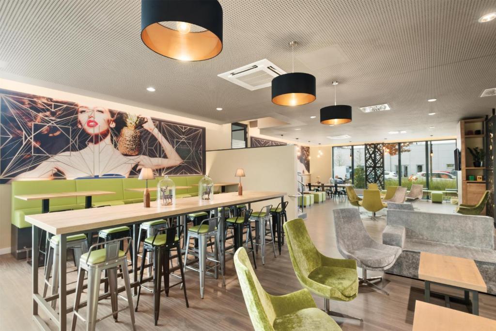 Super 8 by Wyndham Munich City North - 4