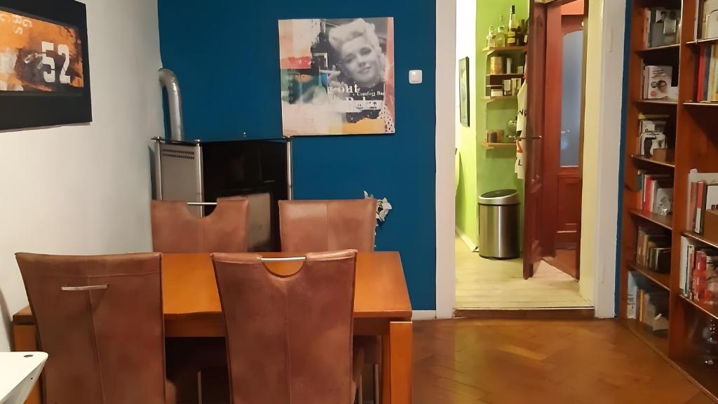 Schöne Altbauwohnung Zentral - 1