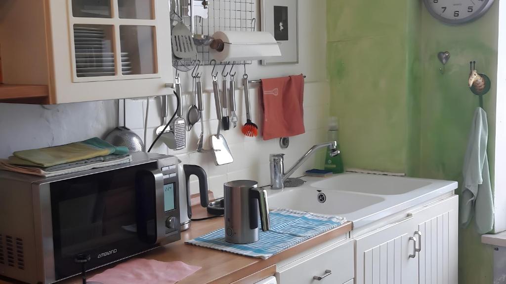 Schöne Altbauwohnung Zentral - 3
