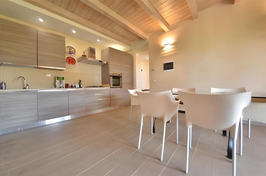 Villa in collina con piscina - 3