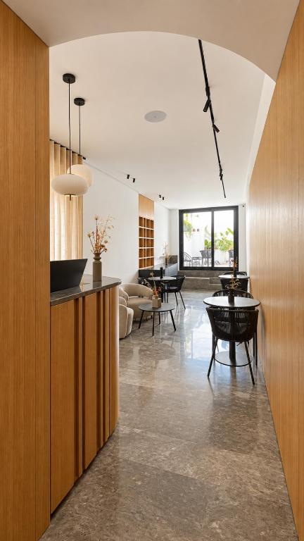 Alvuci - Rooftop Boutique Rooms - 4