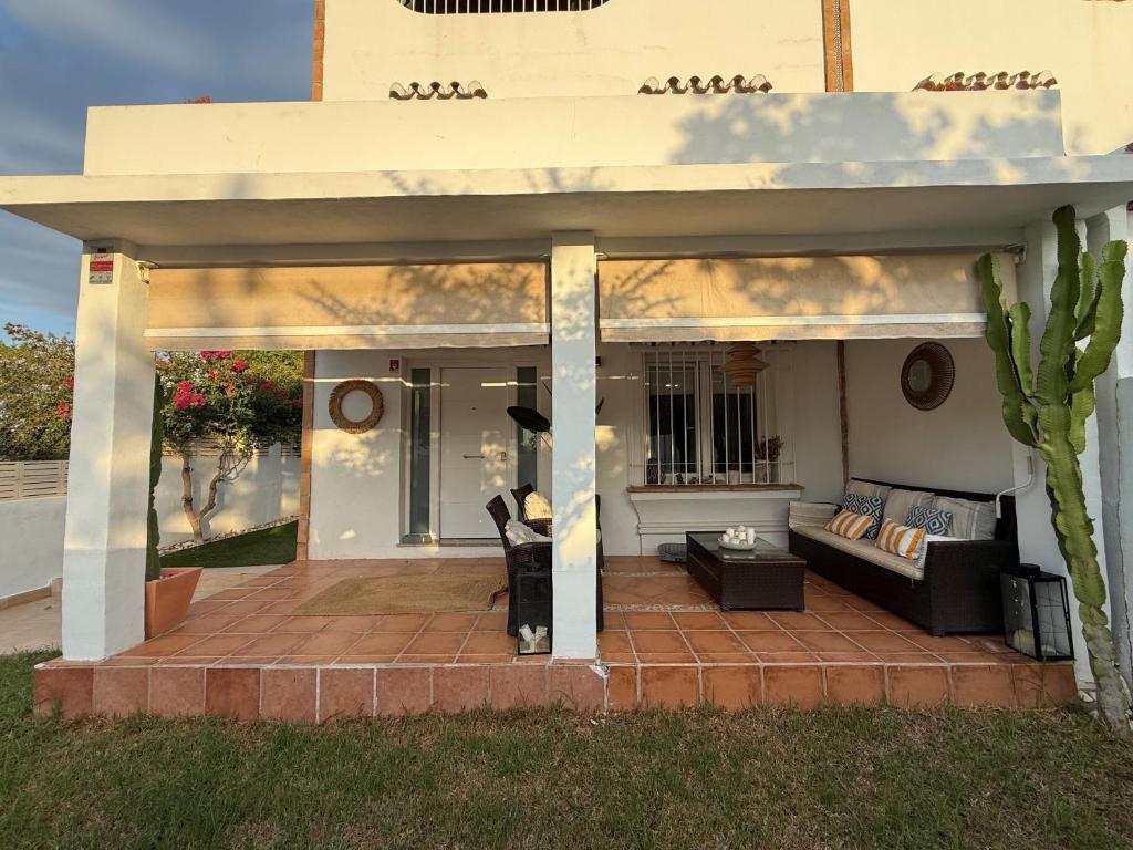 Villa Torremolinos Beach & Garden - 2