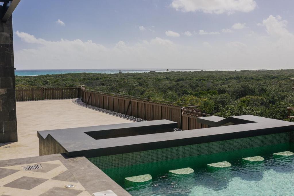 2 luxury apt Terrace w parcial sea view - 2