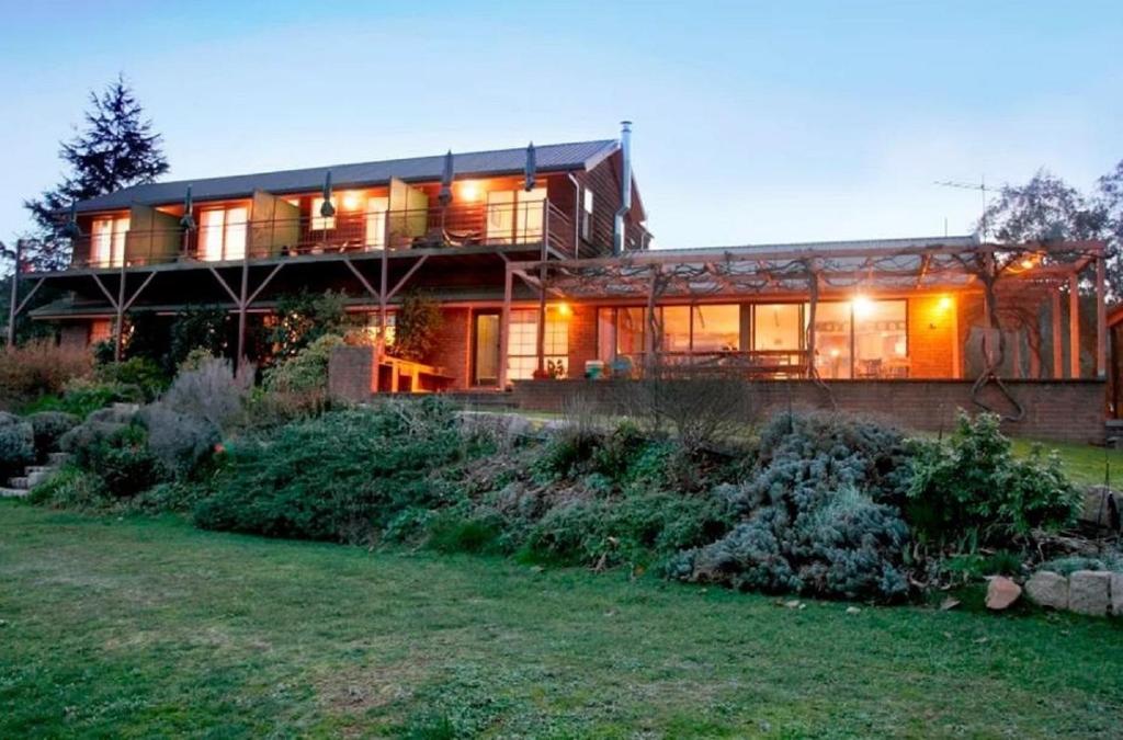 Exterior view, Rosewhite House in Myrtleford