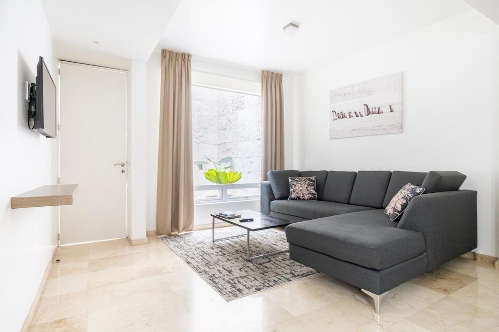 Condesa Residence Amsterdam 104 Lovely 1Bed 1 Bath on Amsterdam Av - 1
