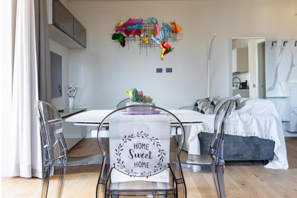 L'Essenziale Fronte Mura, Luxury stay in Lucca city center with private parking - 2