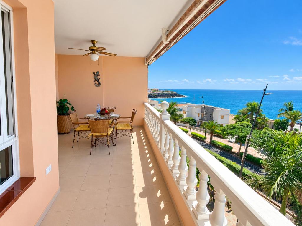 Amazing View Apt by Dream Homes Tenerife - 5