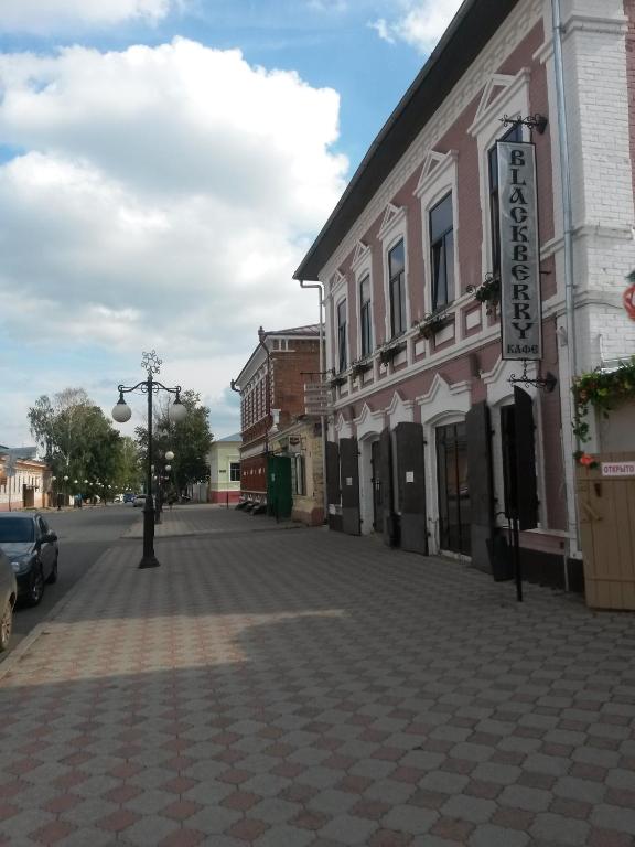 Blackberry — Hotel in Yelabuga