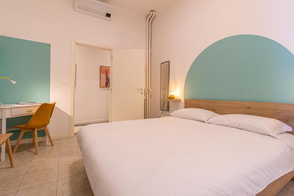 Spacious 7-Guest Apartment In Central Bologna - 5