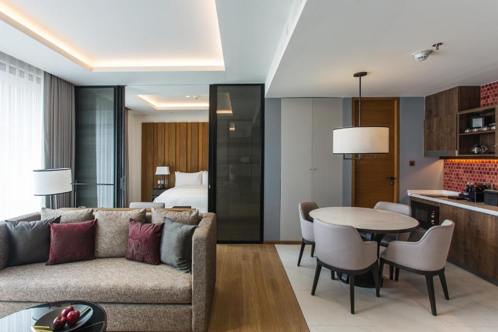 Balcony/terrace, Anantara Chiang Mai Serviced Suites in Chiang Mai