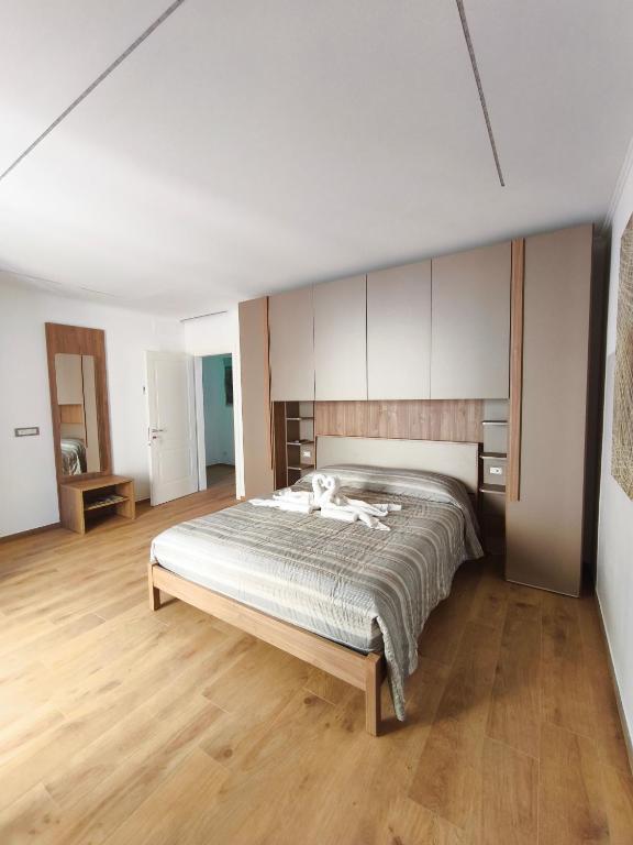 King House - 3