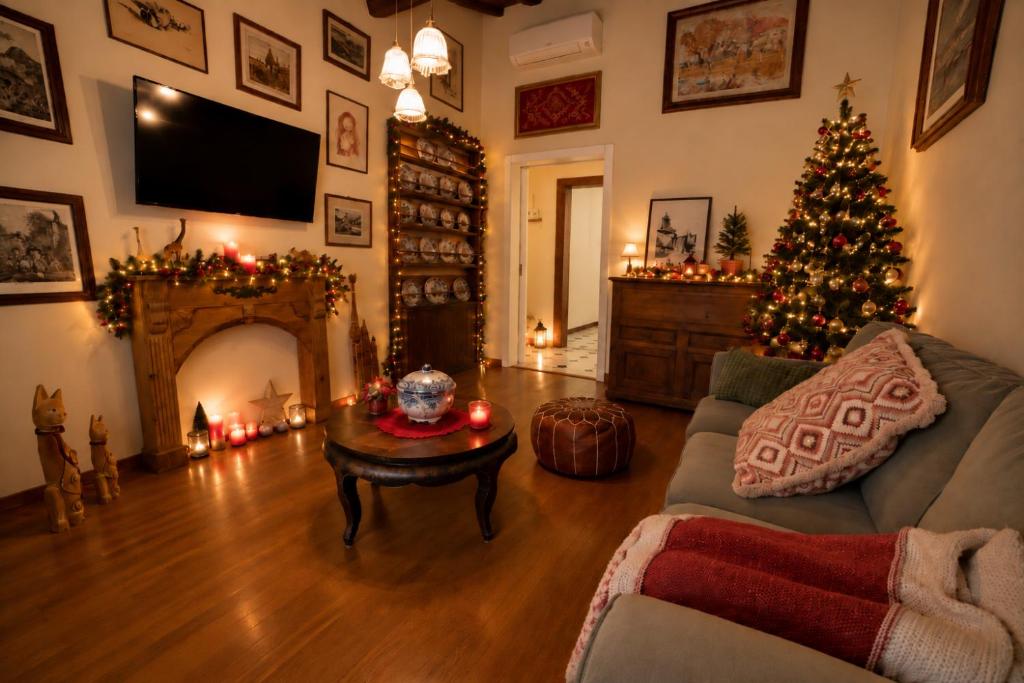 Poetic Florence Historic Centre - Large Apartment with 3 Bedrooms, 2 Bathrooms, Elevator, Parking, and View - 3