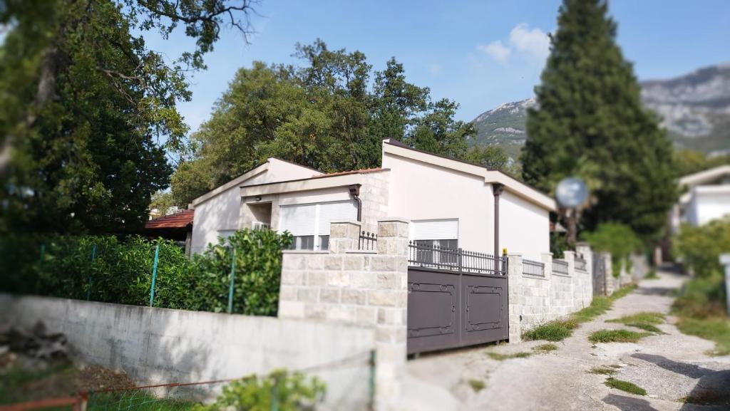 Andrija Home - 1