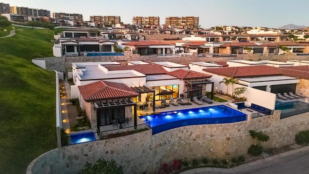 Luxury 5 bedroom Quivira Los Cabos - 4