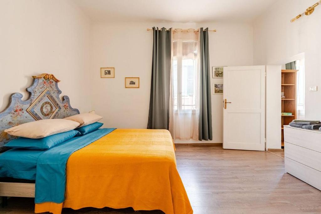Bologna's Old Town Nouveau & Déco apartment 2 - 3