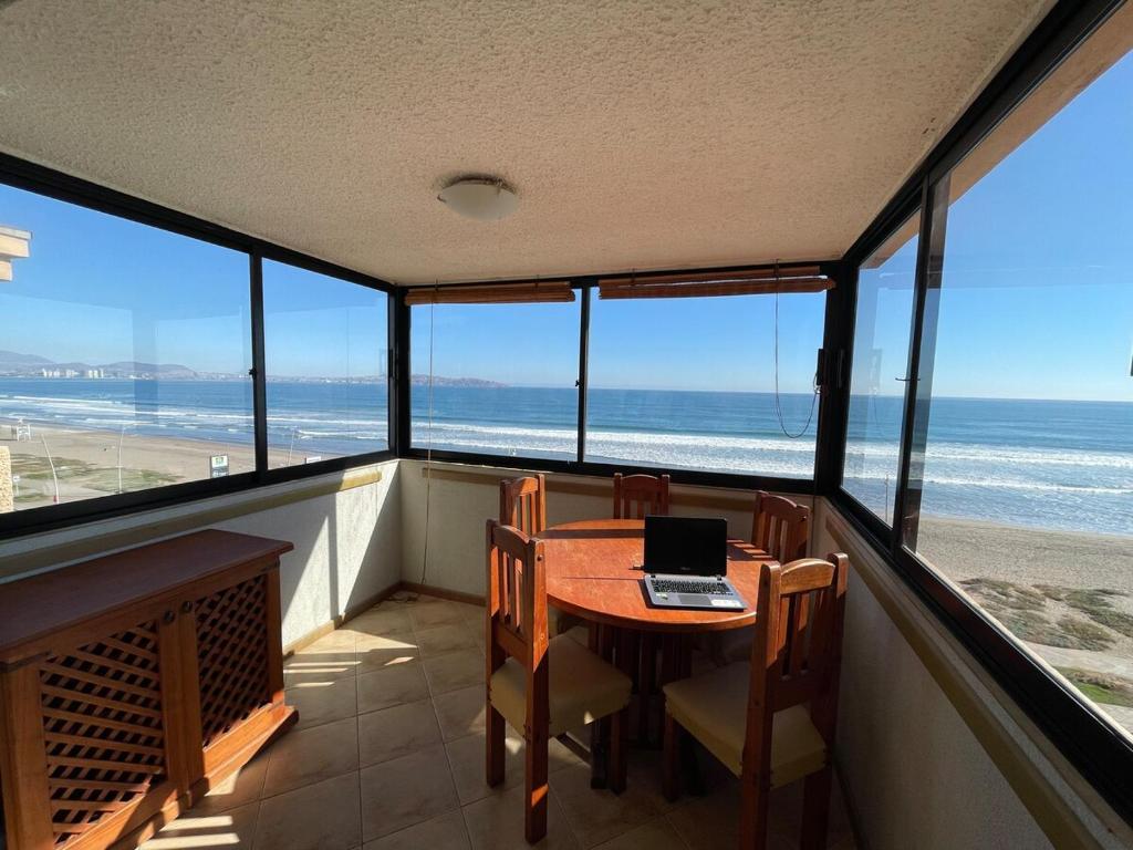 Departamento con impresionante vista a la playa - 4
