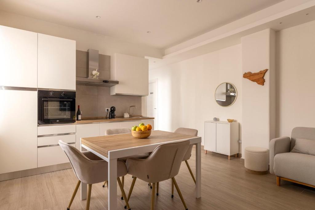 Private Sauna 3BR 2BA Downtown - 3