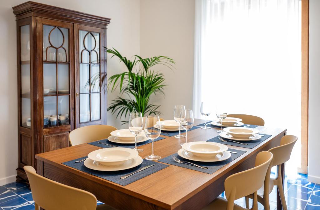 Elegant & Modern 4Bedroom Home in Central Sorrento - 4