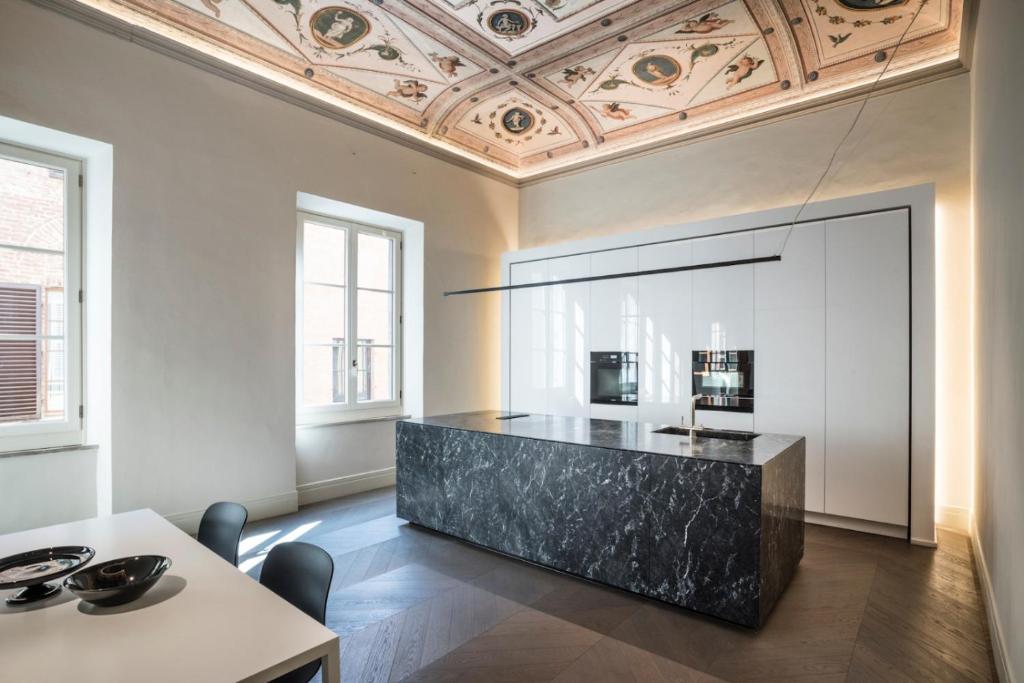 Luxury Apartment in Palazzo Taja, Siena - 2
