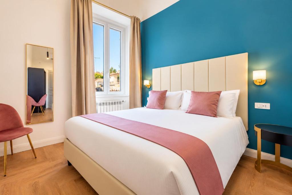 Boutique 81 - Spanish Steps - 3