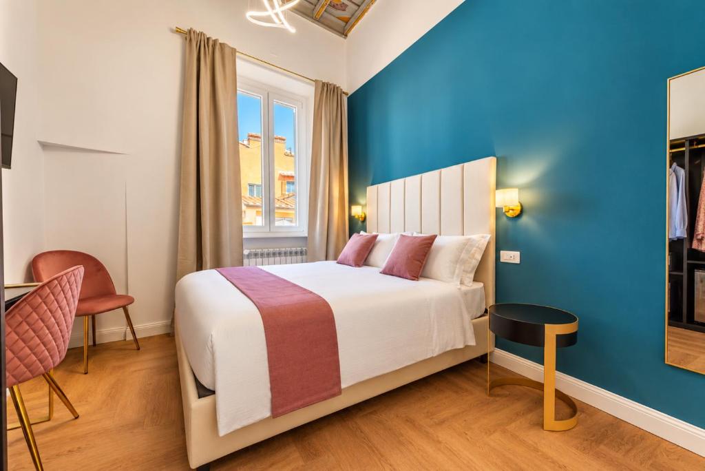 Boutique 81 - Spanish Steps - 4